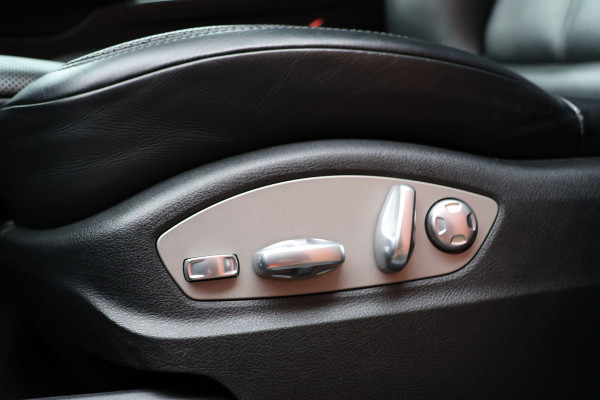 Porsche Macan 2.0 | ACC | Panoramadak | Inc BTW | 21'' | Sportchrono | Bose | Stoelventilatie | Elek. trekhaak | CarPlay | Luchtvering | Camera | Memory seats | Lederen bekleding | Alarm klasse 5 | Standkachel