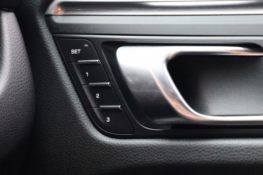 Porsche Macan 2.0 | ACC | Panoramadak | Inc BTW | 21'' | Sportchrono | Bose | Stoelventilatie | Elek. trekhaak | CarPlay | Luchtvering | Camera | Memory seats | Lederen bekleding | Alarm klasse 5 | Standkachel