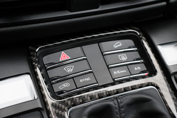 Porsche Macan 2.0 | ACC | Panoramadak | Inc BTW | 21'' | Sportchrono | Bose | Stoelventilatie | Elek. trekhaak | CarPlay | Luchtvering | Camera | Memory seats | Lederen bekleding | Alarm klasse 5 | Standkachel