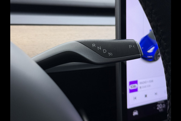 Tesla Model 3 SR Plus 325PK LFP Accu SOH 91% Lmv 18" AutoPilot Leder Pano-dak Adaptive-Cruise Camera's Elektr.-Stuur+Stoelen+Spiegels+Geheugen Navi LED ACC DAB Voorverwarmen interieur via App Keyless One-Pedal-Drive 1e Eigenaar Origineel Nederlandse Auto