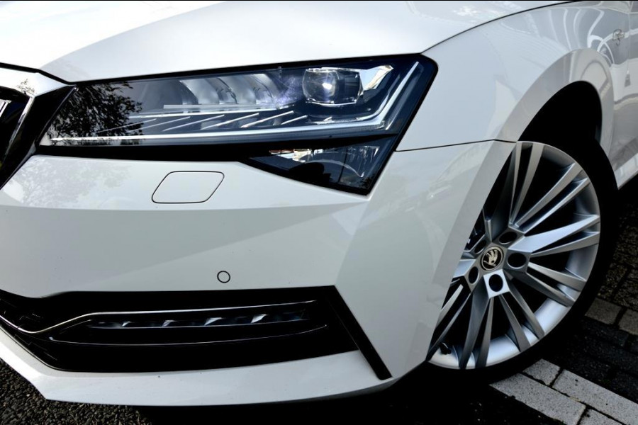 Škoda Superb Combi 1.4 TSI iV CAM/LMV19/NAVI/LEER/VIRTU/PANO