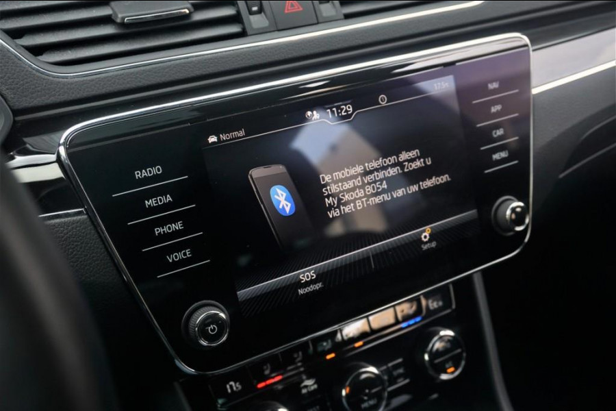 Škoda Superb Combi 1.4 TSI iV CAM/LMV19/NAVI/LEER/VIRTU/PANO