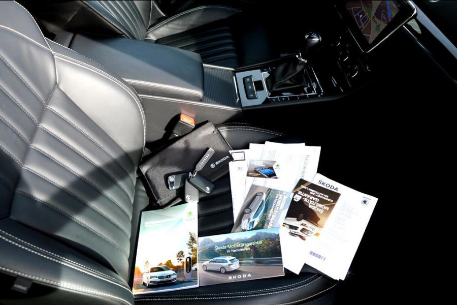 Škoda Superb Combi 1.4 TSI iV CAM/LMV19/NAVI/LEER/VIRTU/PANO