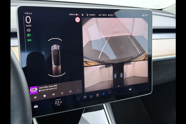 Tesla Model 3 Performance 513pk AWD Lmv 20" AutoPilot Panoramadak Adaptive Cruise Camera's Leer Pdc Wifi Ecc Elektr.Stuur+Stoel+Geheugen Stoel+Bank-Verwarmd Keyless Wifi 4WD Origineel Nederlandse Auto SOH 83%
