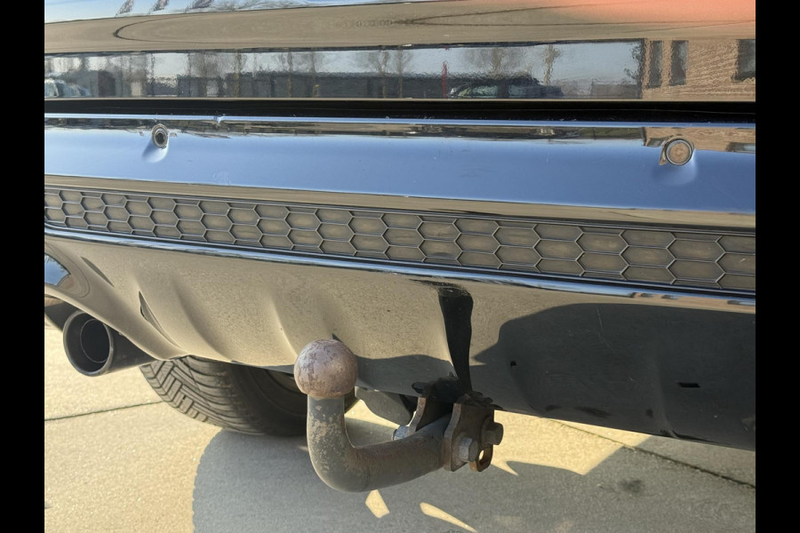 Ford Kuga 1.5 EcoBoost ST Line Navi|Camera|Trekhaak|Clima|Halfleder|PDC V+A|120pk|Elektrsiche Achterklep|APK tot 06-2026