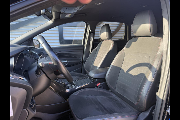 Ford Kuga 1.5 EcoBoost ST Line Navi|Camera|Trekhaak|Clima|Halfleder|PDC V+A|120pk|Elektrsiche Achterklep|APK tot 06-2026