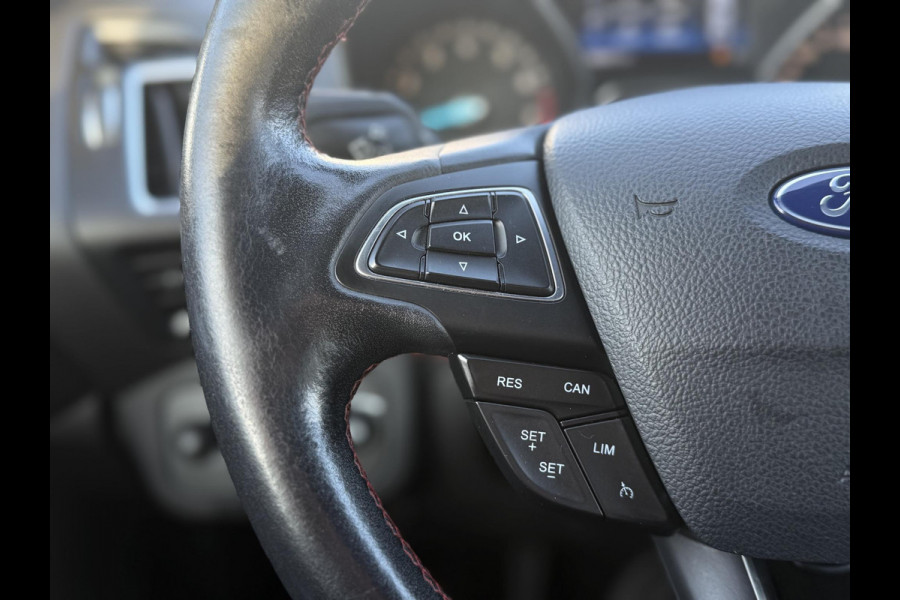 Ford Kuga 1.5 EcoBoost ST Line Navi|Camera|Trekhaak|Clima|Halfleder|PDC V+A|120pk|Elektrsiche Achterklep|APK tot 06-2026