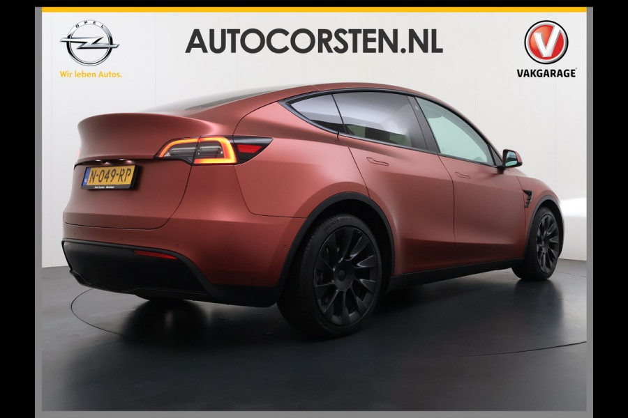 Tesla Model Y Long Range AWD 514pk SOH 85% Warmtepomp 20" Lmv Ivoor Leer Panoramadak Matrix-LED Autopilot Elektr.Stuur+Stoel+Verwarmd Navi Ecc Camera's Elektr.AchterKlep Parkeer Assistent Sentry-Mode Privacyglas Bluetooth Dodehoek detector Connected services Origineel Nederlandse Auto Batterij en Motorgarantie tot 23-12-2029/192.000km