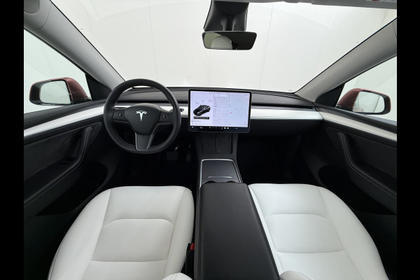 Tesla Model Y Long Range AWD 514pk SOH 85% Warmtepomp 20" Lmv Ivoor Leer Panoramadak Matrix-LED Autopilot Elektr.Stuur+Stoel+Verwarmd Navi Ecc Camera's Elektr.AchterKlep Parkeer Assistent Sentry-Mode Privacyglas Bluetooth Dodehoek detector Connected services Origineel Nederlandse Auto Batterij en Motorgarantie tot 23-12-2029/192.000km