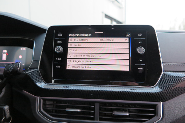 Volkswagen T-Cross 1.0 TSI 116pk DSG R-Line, Virtual cockpit, Camera , Stoelverwarming, Navigatie , Led, LMV etc. (fabrieksgarantie t/m 01-2027)