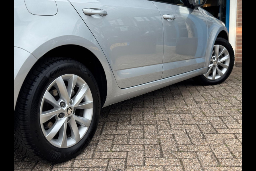 Škoda Octavia Combi 1.5 TSI Greentech Business AUT NAVI NAP!