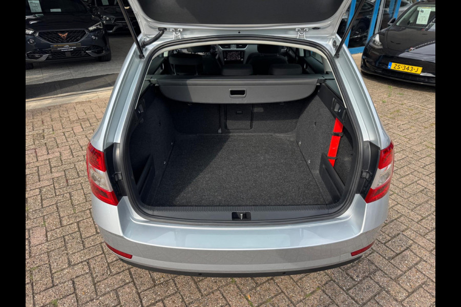 Škoda Octavia Combi 1.5 TSI Greentech Business AUT NAVI NAP!