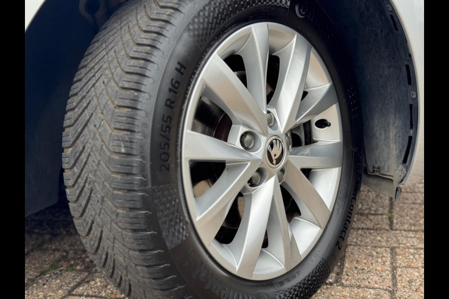Škoda Octavia Combi 1.5 TSI Greentech Business AUT NAVI NAP!