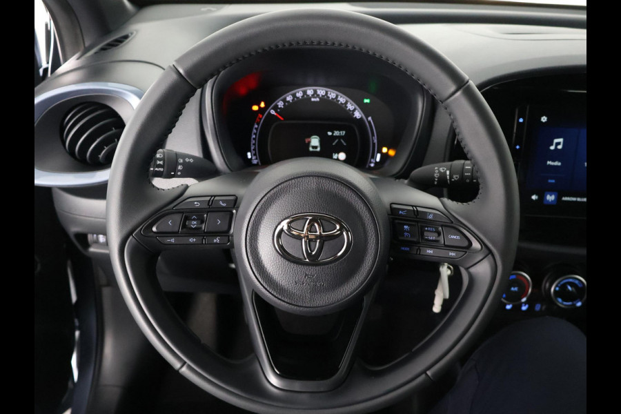 Toyota Aygo X 1.0 VVT-i MT Pulse Bi-Tone | Apple Carplay & AndroidAUTO | Stoelverwarming | Camera |