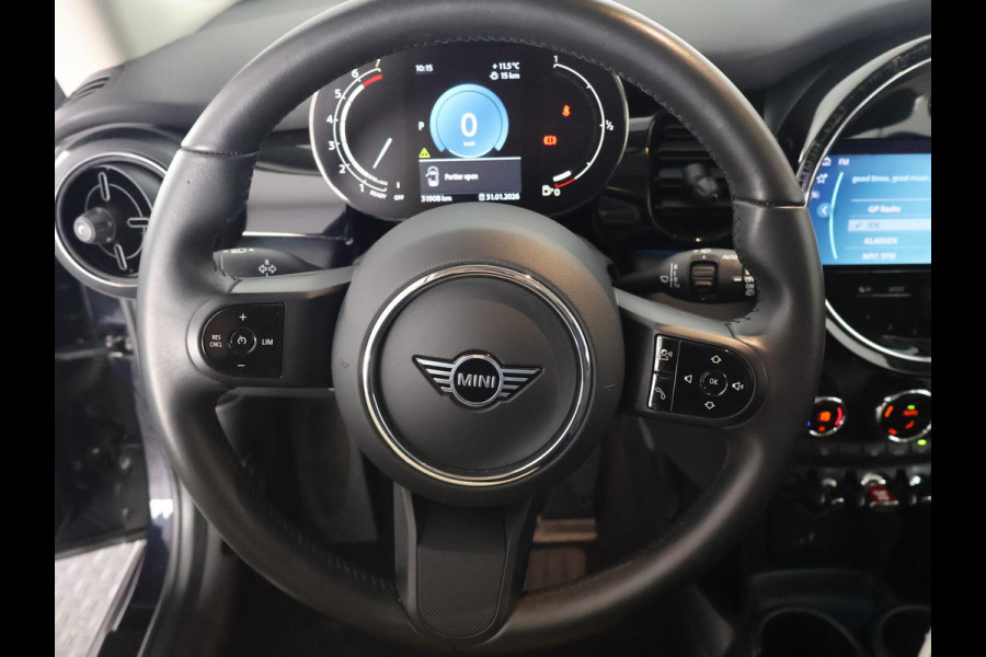 MINI Mini 1.5 Cooper Sports Classic Automaat | Apple Carplay & AndroidAUTO | Parkeersensoren | 1e eigenaar |