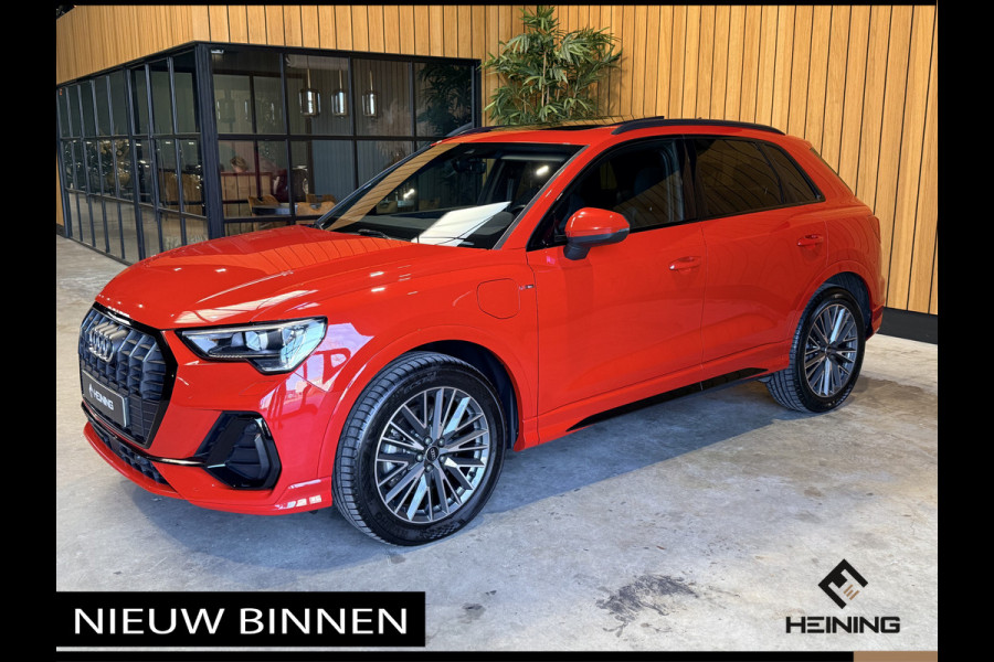 Audi Q3 45 TFSI e S edition. Pano. 2X S-Line. Apple-carplay. Blackline. 19 inch.