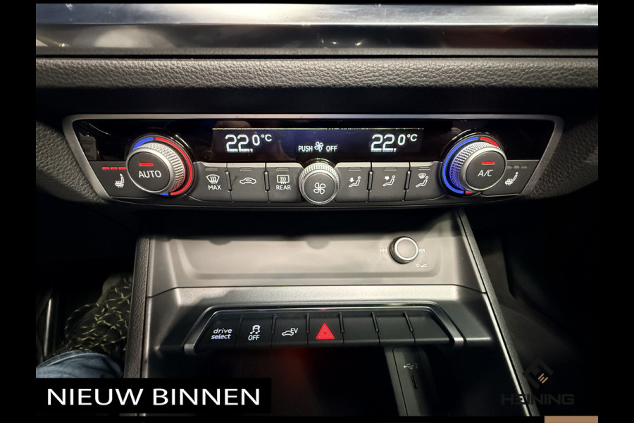 Audi Q3 45 TFSI e S edition. Pano. 2X S-Line. Apple-carplay. Blackline. 19 inch.