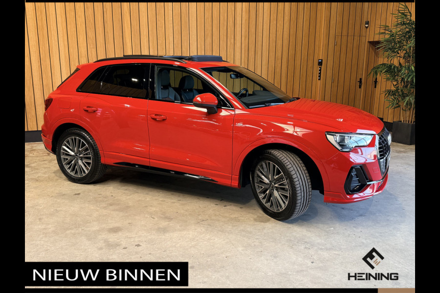 Audi Q3 45 TFSI e S edition. Pano. 2X S-Line. Apple-carplay. Blackline. 19 inch.