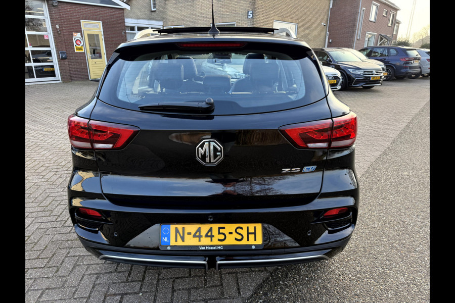 MG Mg zs ev EV Long Range Luxury 70 kWh SOH 92,4%, Panoramadak, Leer, 360 camera