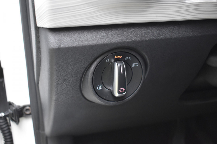 Seat Mii Electric electric Plus 2-color  Automaat Parkeer sensoren Stoelverwarming voorruit verwarming 1e eigenaar N.A.P.