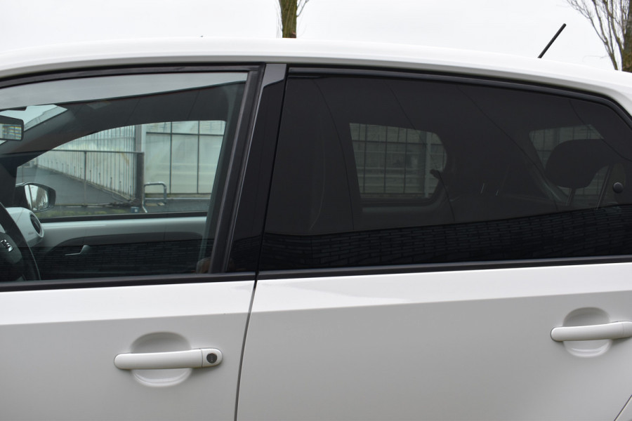 Seat Mii Electric electric Plus 2-color  Automaat Parkeer sensoren Stoelverwarming voorruit verwarming 1e eigenaar N.A.P.