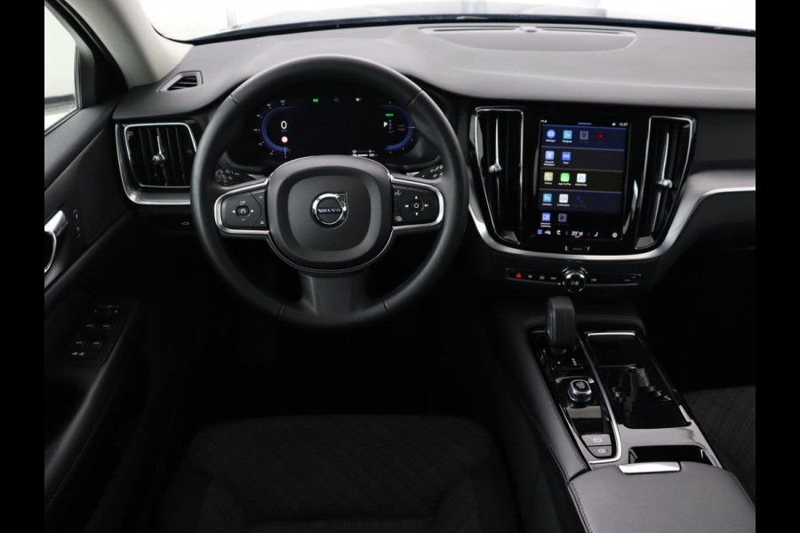Volvo V60 2.0 T6 Plug-in hybrid AWD Core Bright | Trekhaak | Achterbankverwarming | Adaptive cruise | Carplay | Stoelverwarming | Climate control | Keyless | Parkeerhulp | PHEV | Plug In