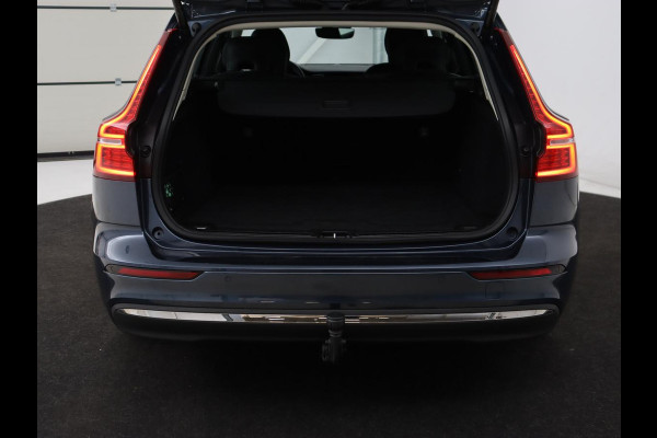 Volvo V60 2.0 T6 Plug-in hybrid AWD Core Bright | Trekhaak | Achterbankverwarming | Adaptive cruise | Carplay | Stoelverwarming | Climate control | Keyless | Parkeerhulp | PHEV | Plug In