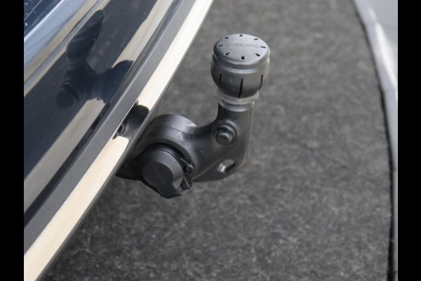 Volvo V60 2.0 T6 Plug-in hybrid AWD Core Bright | Trekhaak | Achterbankverwarming | Adaptive cruise | Carplay | Stoelverwarming | Climate control | Keyless | Parkeerhulp | PHEV | Plug In