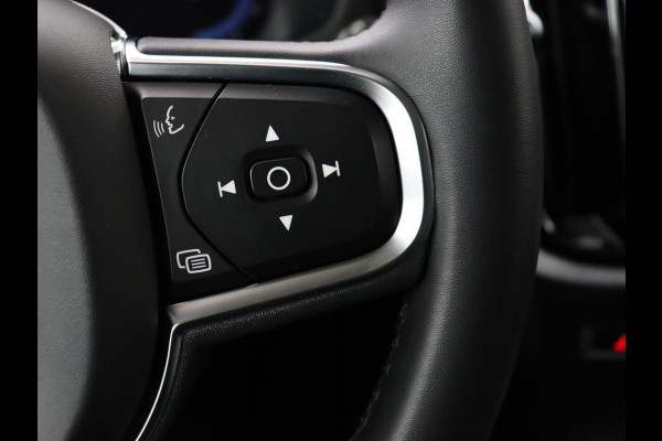 Volvo V60 2.0 T6 Plug-in hybrid AWD Core Bright | Trekhaak | Achterbankverwarming | Adaptive cruise | Carplay | Stoelverwarming | Climate control | Keyless | Parkeerhulp | PHEV | Plug In
