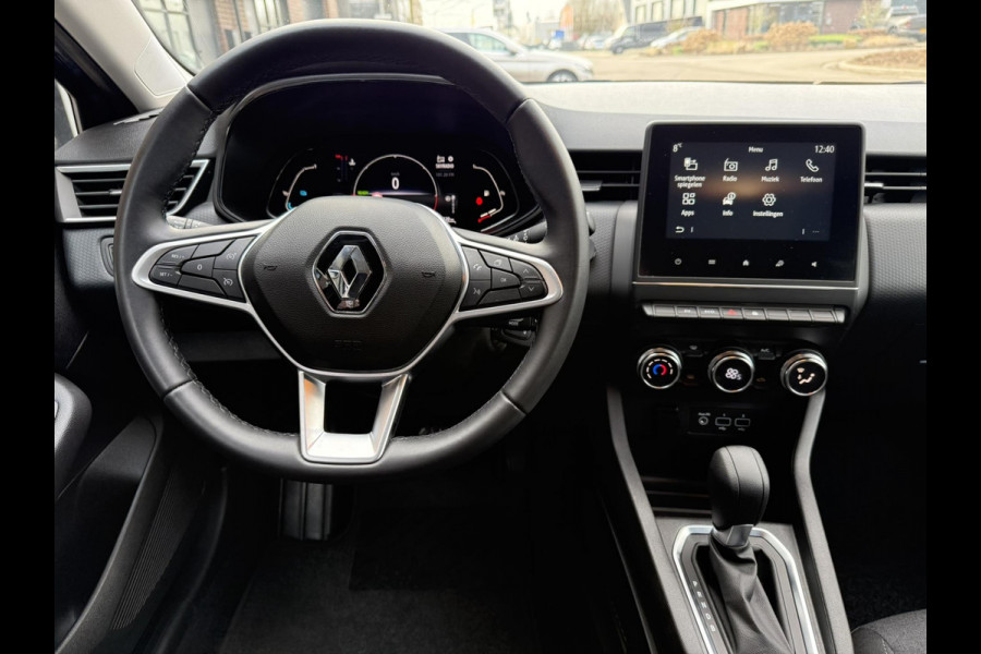 Renault Clio 1.6 E-Tech Hybrid 140 / Apple-Carplay - Android / ALL-Season / 1e Eigenaar / NED-Clio / PDC incl. weergave