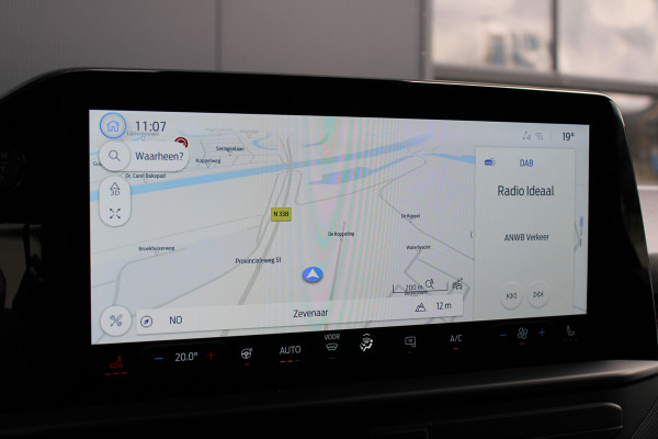 Ford Transit Custom 320 2.0 TDCI L2H1 Limited 150pk - Adaptive Cruise - Verwarmd stuur - Blind spot - Navigatie - Camera - Draadloos laden - Rijklaa