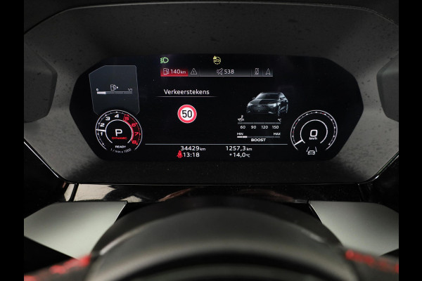 Audi RS 3 Limousine 2.5 TFSI quattro 400pk | Panoramadak | 3-spaaks sport afgevlakt stuurwiel | Adaptief onderstel | SONOS Premium 3D Audio