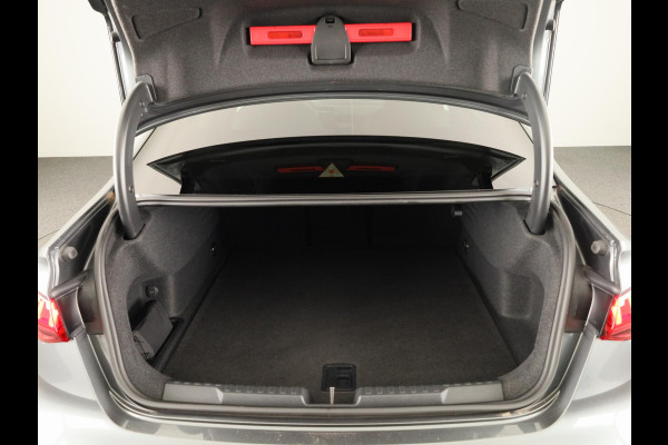 Audi RS 3 Limousine 2.5 TFSI quattro 400pk | Panoramadak | 3-spaaks sport afgevlakt stuurwiel | Adaptief onderstel | SONOS Premium 3D Audio