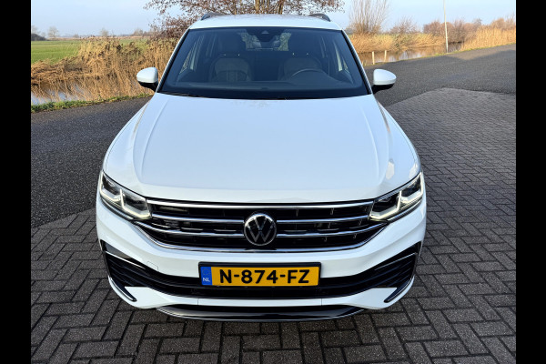 Volkswagen Tiguan 1.5 TSI R-Line Business+ 20''Lmv, Trekhaak, Stoelverwarming