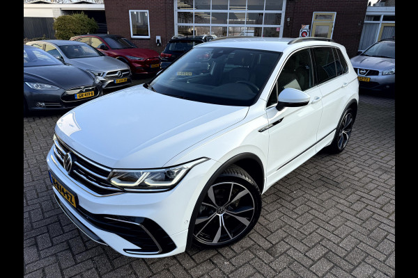Volkswagen Tiguan 1.5 TSI R-Line Business+ 20''Lmv, Trekhaak, Stoelverwarming