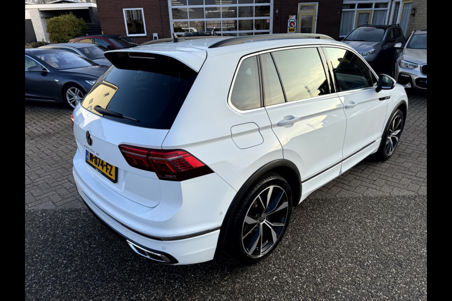 Volkswagen Tiguan 1.5 TSI R-Line Business+ 20''Lmv, Trekhaak, Stoelverwarming