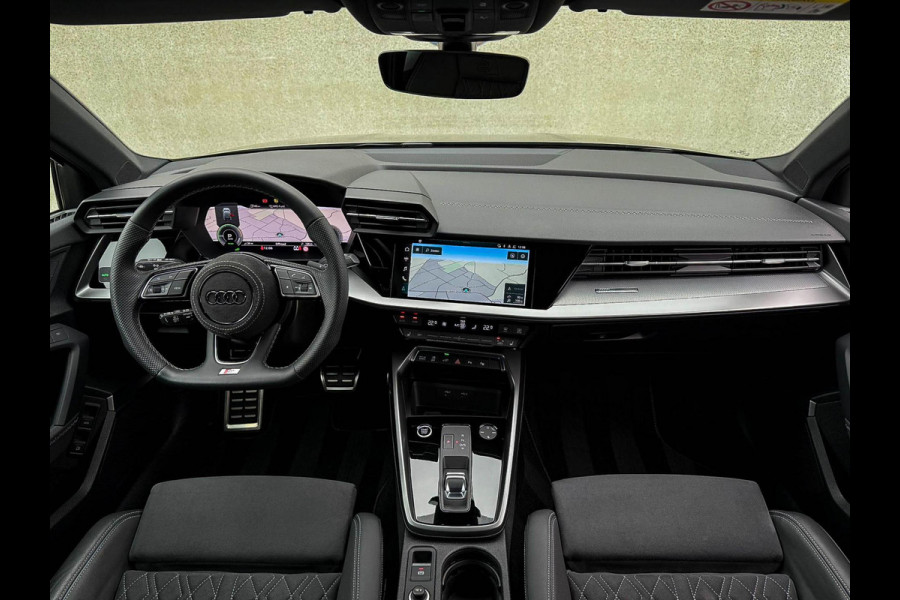 Audi A3 Sportback 45TFSI e PHEV S Edition S line Competition 245pk S-Tronic! 1e|Panoramadak|Virtual Cockpit|Supersport Kuipstoelen