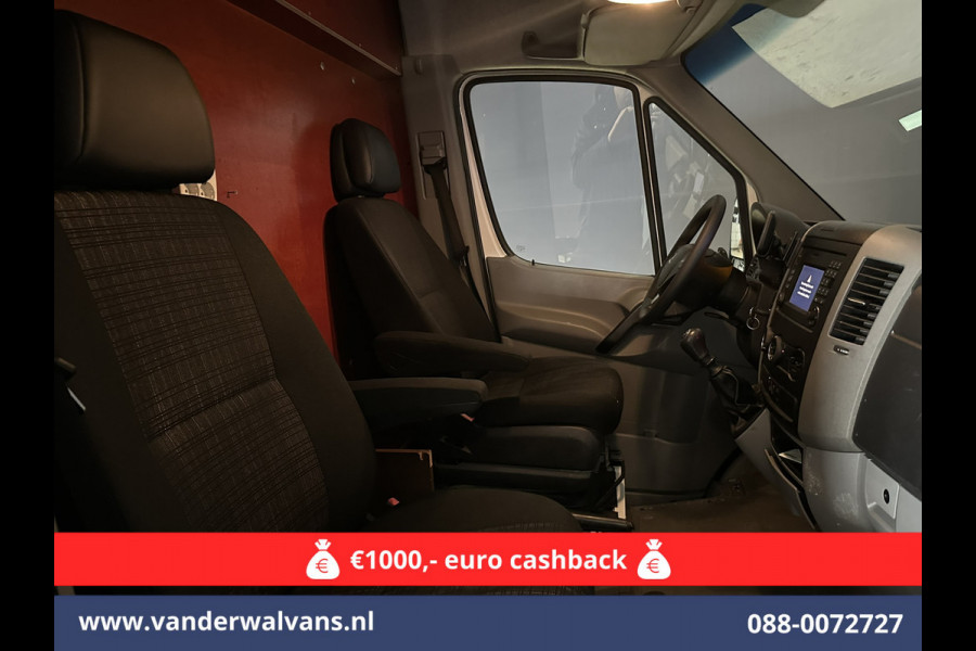Mercedes-Benz Sprinter 316 CDI 163 pk L2H2 Euro6 Airco | Omvormer | Camera | 2800kg Trekhaak Cruisecontrol, Chauffeursstoel
