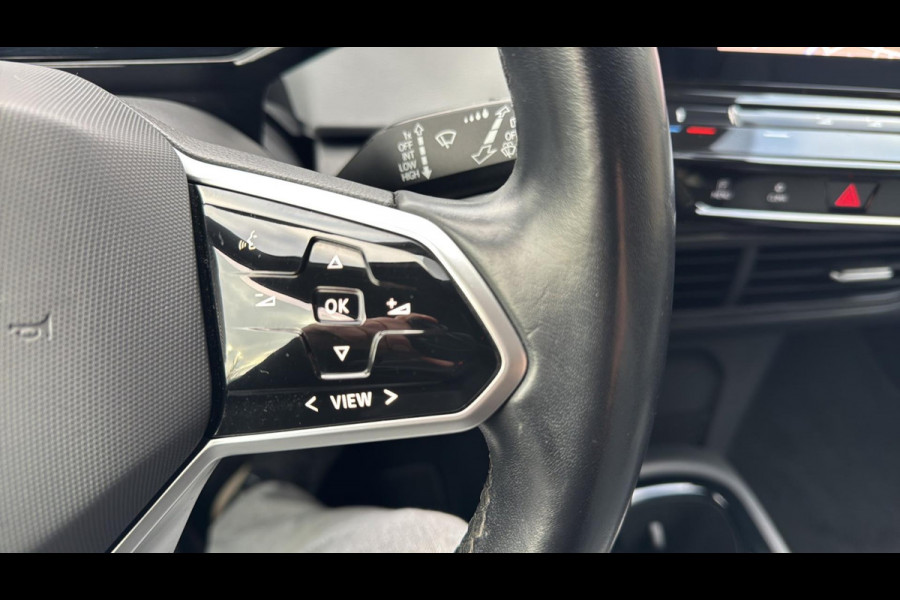 Volkswagen ID.3 First Plus SOH 92% TREKHAAK 19 " LM VELGEN ACHTERUITRIJCAMERA STOELVERWARMING