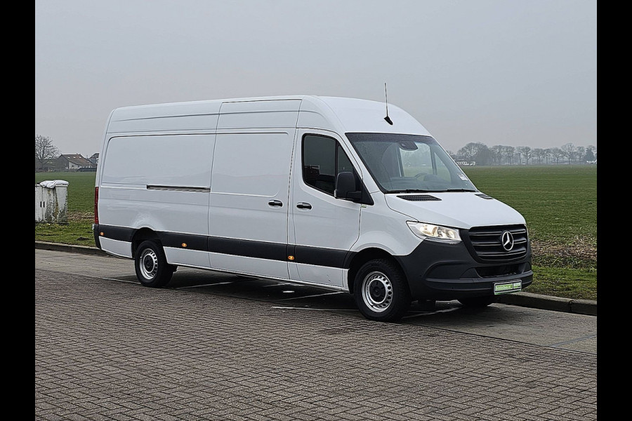 Mercedes-Benz Sprinter 315 L3H2 Automaat Mbux Airco Adaptieve Cruise Camera Trekhaak Euro6 150 PK!