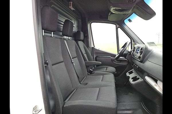 Mercedes-Benz Sprinter 315 L3H2 Automaat Mbux Airco Adaptieve Cruise Camera Trekhaak Euro6 150 PK!