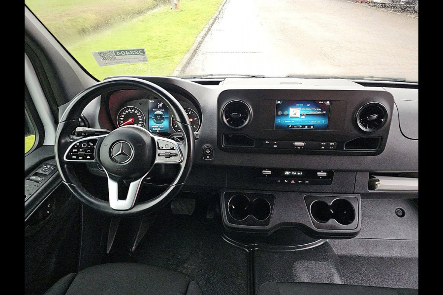 Mercedes-Benz Sprinter 315 L3H2 Automaat Mbux Airco Adaptieve Cruise Camera Trekhaak Euro6 150 PK!