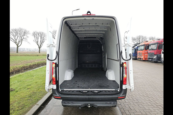 Mercedes-Benz Sprinter 315 L3H2 Automaat Mbux Airco Adaptieve Cruise Camera Trekhaak Euro6 150 PK!
