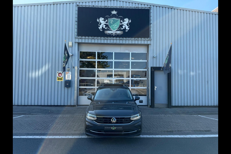 Volkswagen Tiguan 1.4 TSI eHybrid ACC/PDC V&A/LMV/NAVI/PANO