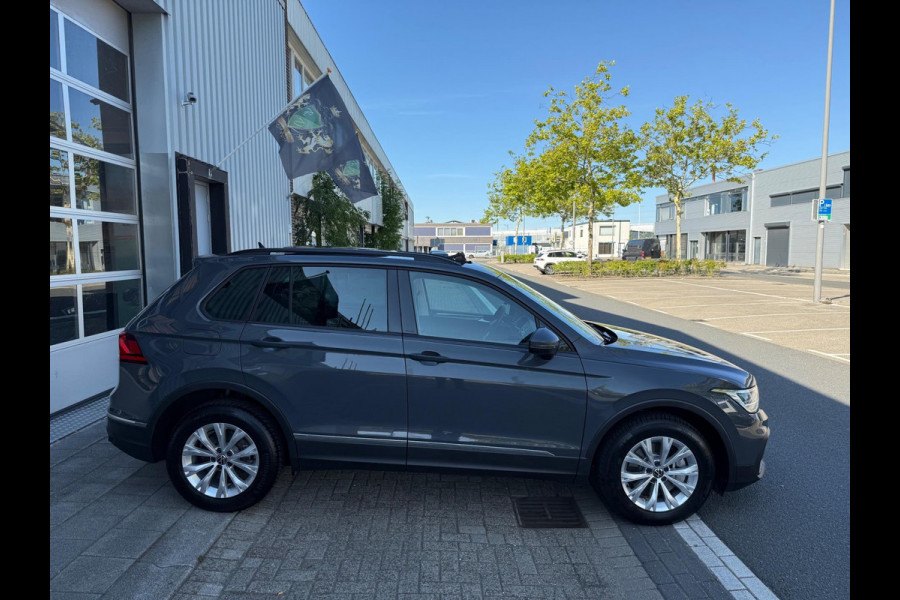 Volkswagen Tiguan 1.4 TSI eHybrid ACC/PDC V&A/LMV/NAVI/PANO