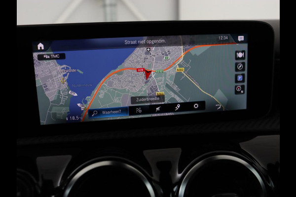 Mercedes-Benz A-Klasse 200 Business Solution | Stoelverwarming | Carplay | Half leder | Camera | Widescreen | Full LED | DAB | Park Assist | Cruise control | Bluetooth | Climate control
