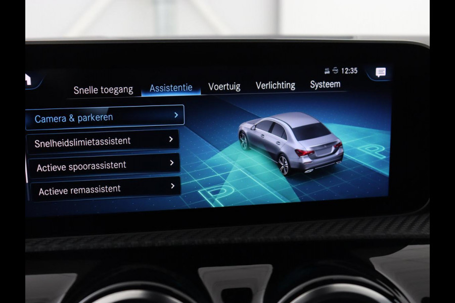 Mercedes-Benz A-Klasse 200 Business Solution | Stoelverwarming | Carplay | Half leder | Camera | Widescreen | Full LED | DAB | Park Assist | Cruise control | Bluetooth | Climate control