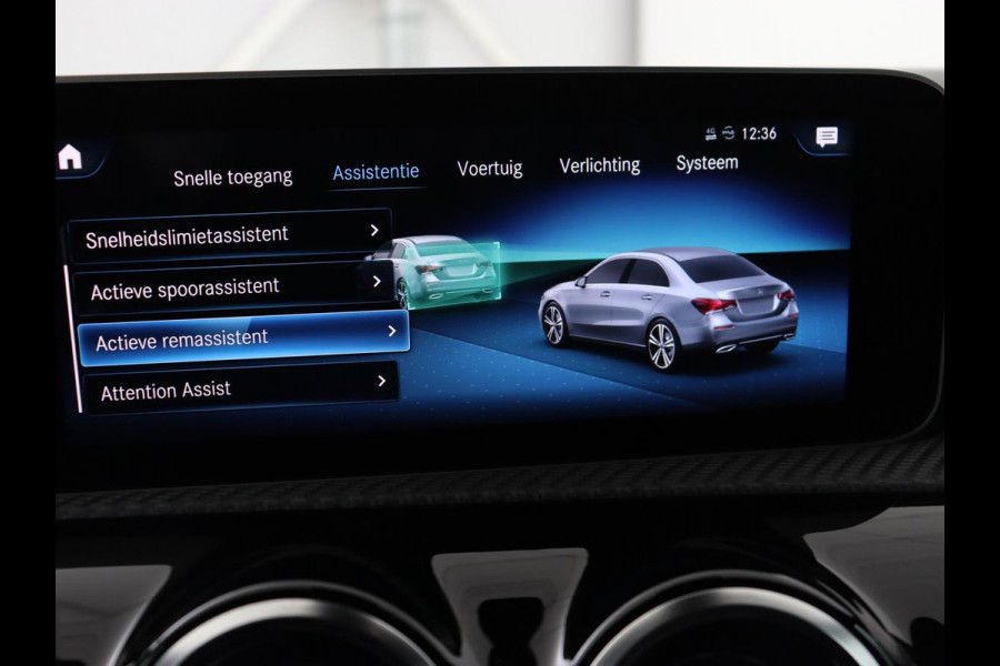Mercedes-Benz A-Klasse 200 Business Solution | Stoelverwarming | Carplay | Half leder | Camera | Widescreen | Full LED | DAB | Park Assist | Cruise control | Bluetooth | Climate control