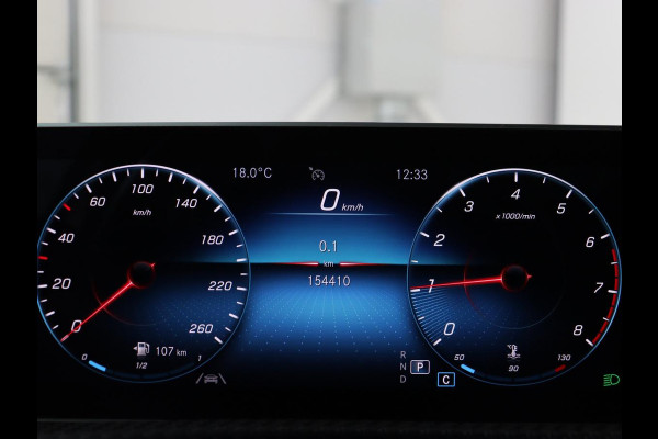 Mercedes-Benz A-Klasse 200 Business Solution | Stoelverwarming | Carplay | Half leder | Camera | Widescreen | Full LED | DAB | Park Assist | Cruise control | Bluetooth | Climate control