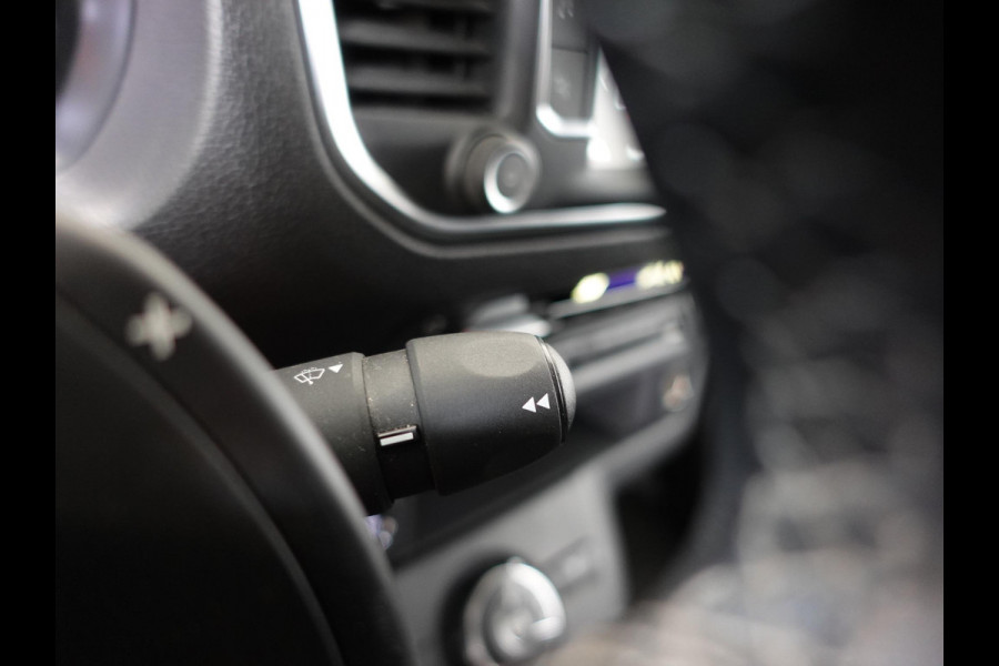 Opel Vivaro 2.0 CDTI 145 pk L3H1 Edition 3-zits Automaat Airco Navigatie Bluetooth Trekhaak